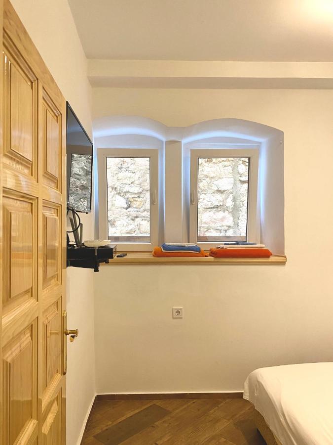 Apartment Njegos เปราสต์ ภายนอก รูปภาพ
