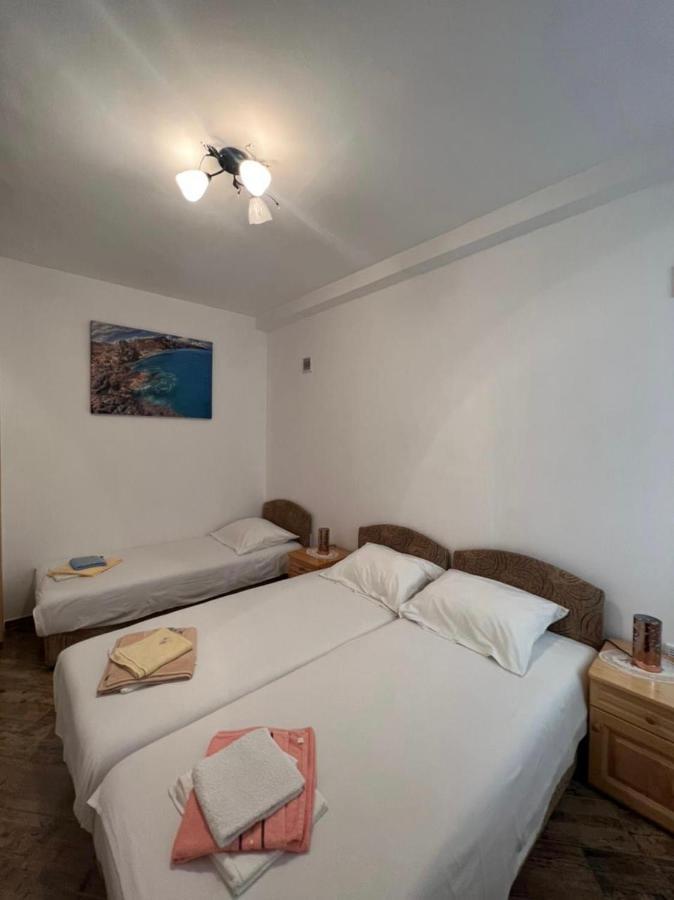 Apartment Njegos เปราสต์ ภายนอก รูปภาพ